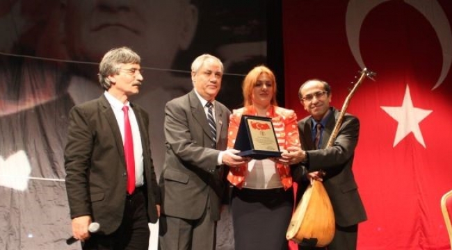 Anadolu Ozanlarını yaşatma projesi ile Yılın Ödülü Terlan KAYA'nın oldu.
