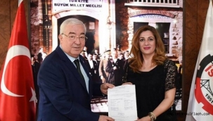 Sanatçılar Odası Başkanı Seçilen Terlan Kaya Mazbatasını Aldı