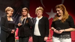 Terlan Kaya'ya Yılın Başarılı Kadını Ödülü