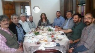 Üsküdar Esnaf ve Sanatkarlar Kredi ve Kefalet Kooperatifi Başkanı Terlan Kaya, basınla kahvaltıda buluştu.