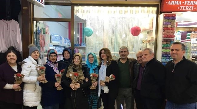  "Kadınlara Gül verin, Gülünüz Yoksa Gülüverin"